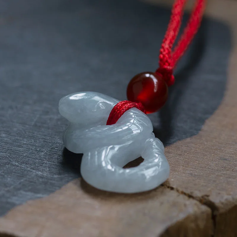 Ожерелье с подвеской из натура – обзор и цена Necklaces