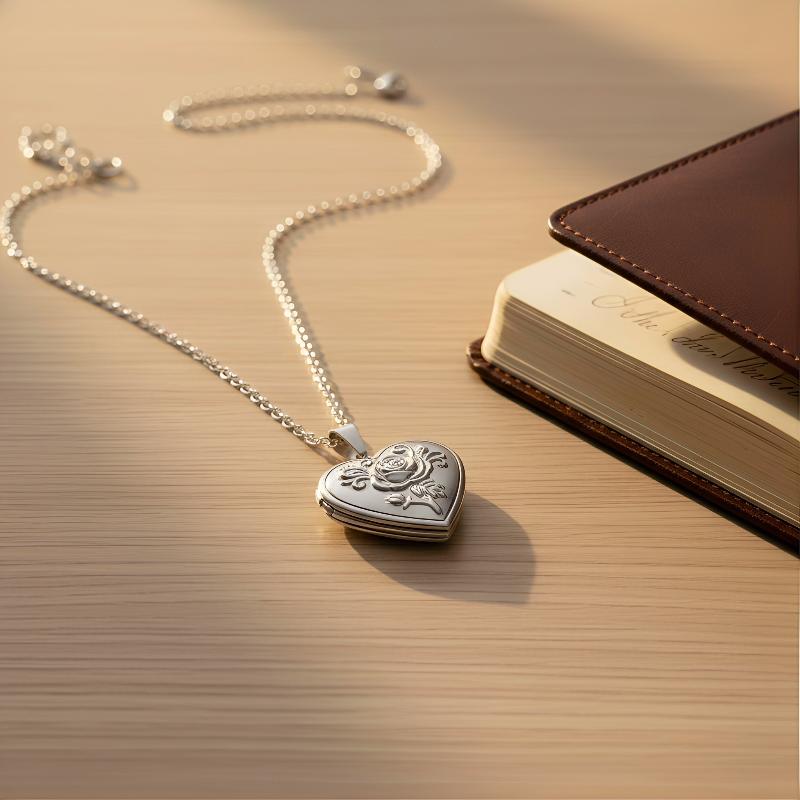 Готическое винтажное ожерелье  – обзор и цена Heart Locket Necklace Photo