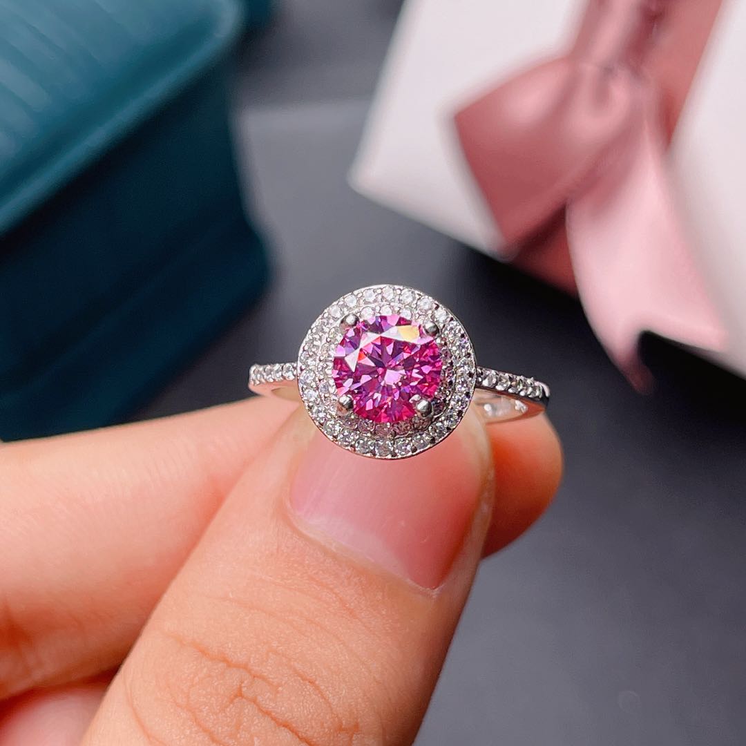 Женское кольцо из серебра 925  – обзор и цена Moissanite Engagement Ring 1 Carat
