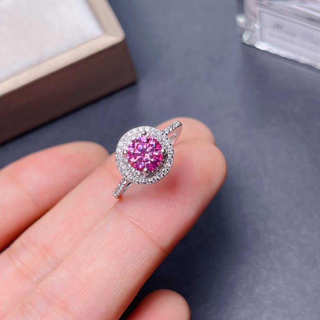 Женское кольцо из серебра 925  – обзор и цена Moissanite Engagement Ring 1 Carat